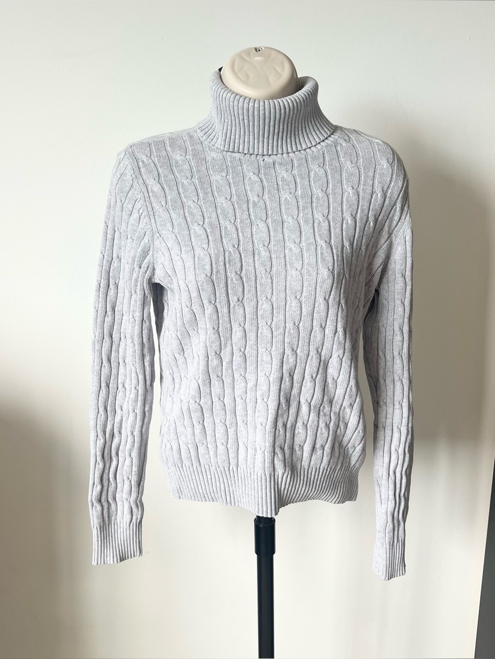 St. John’s Bay Women's Light Gray Cable Knit Turtleneck Sweater Size S